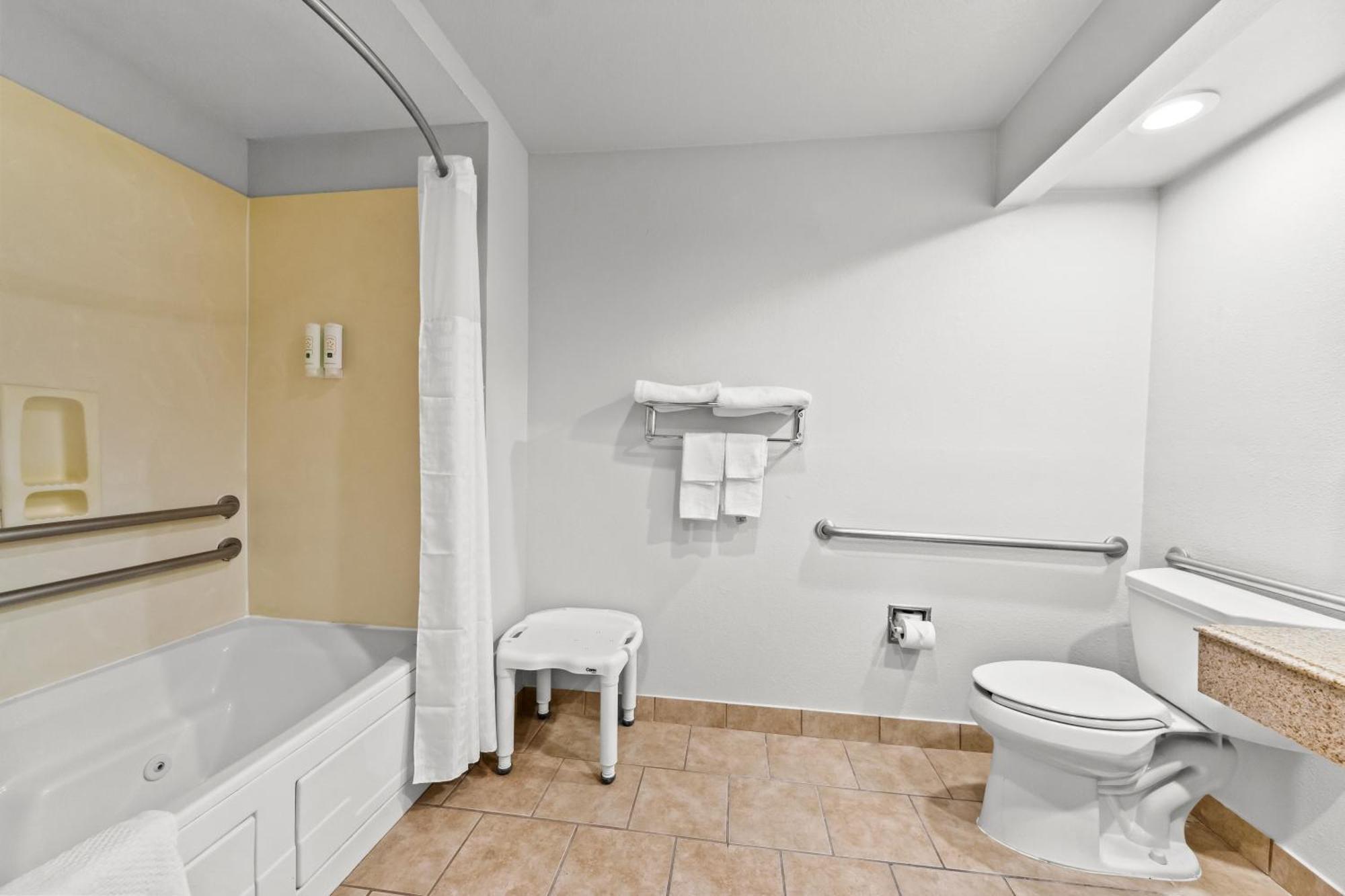 Quadruple Room - Disability Access/Non Smoking